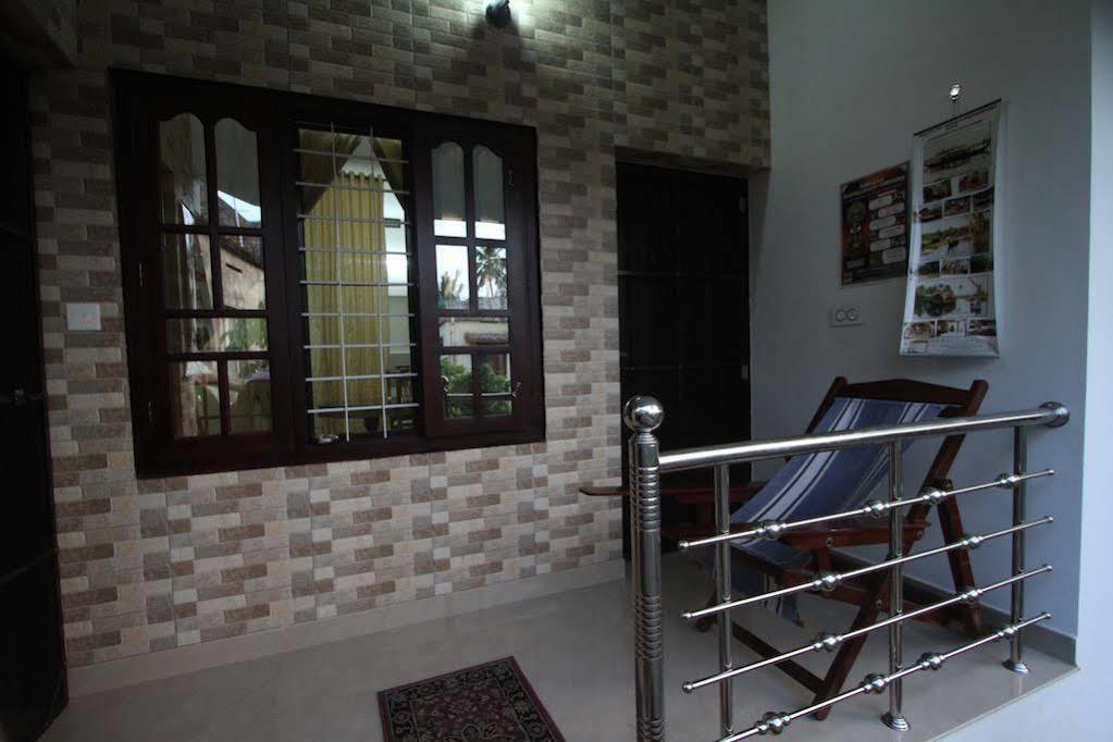 Aaron'S Homestay Kochi Exterior photo