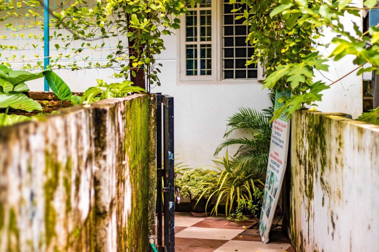 Aaron'S Homestay Kochi Exterior photo